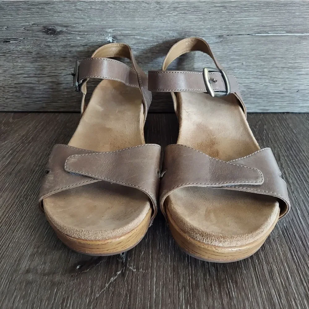 DANSKO LAURIE BURNISHED CALF STONE LEATHER SANDAL 39 WEDGE CASUAL VACATION